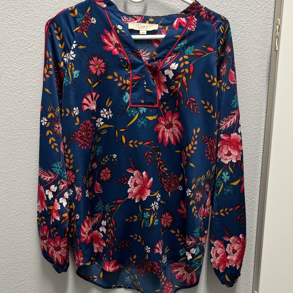 LOFT Navy Floral Split-Neck Long Sleeve Tunic- size M